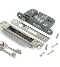 From The Anvil Polished Chrome 2½" 5 Lever BS Sash Lock KA - Image 3